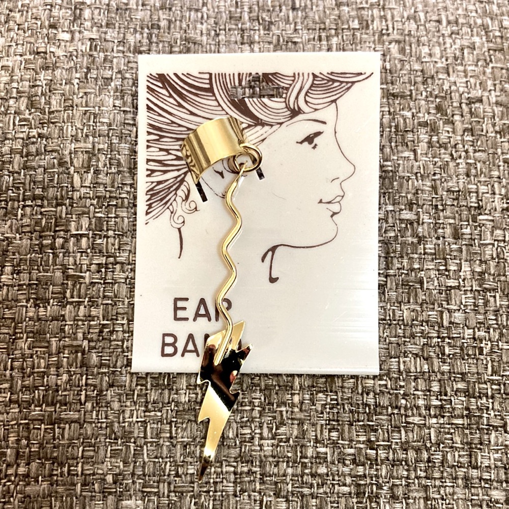 Gold plated earrings 💛